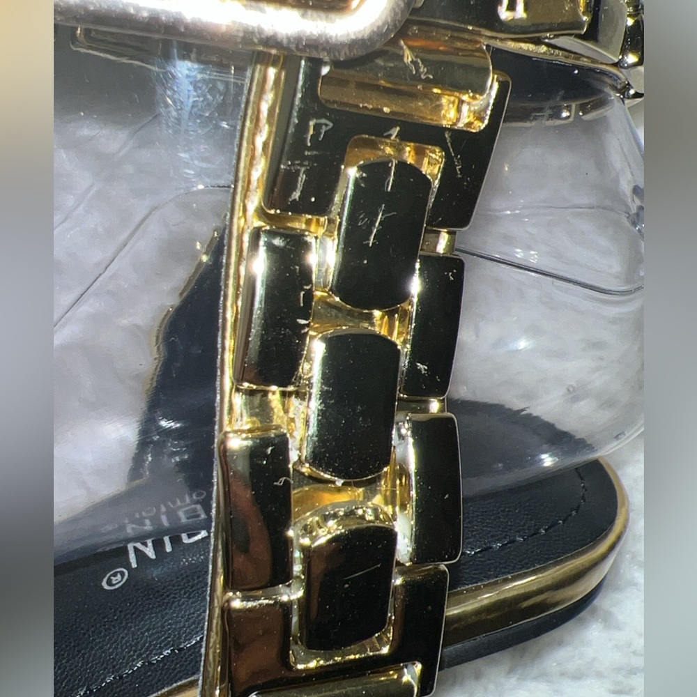 Metallic Gold chain architectural watch heels with buckle. - Picture 5 of 5